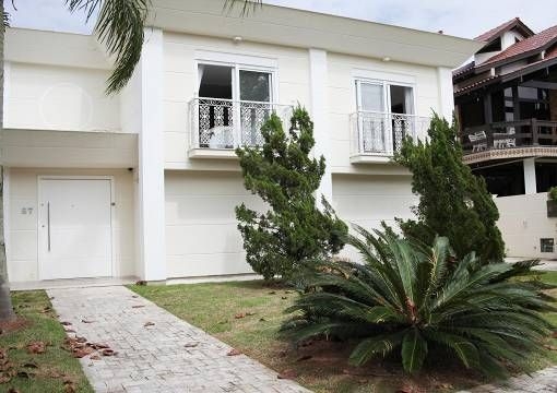 Casa para alugar com 5 quartos, 323m² - Foto 2