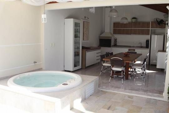 Casa para alugar com 5 quartos, 323m² - Foto 5