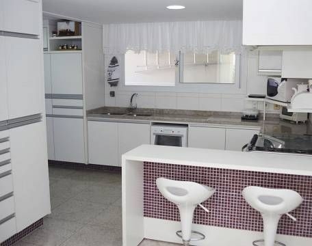 Casa para alugar com 5 quartos, 323m² - Foto 11