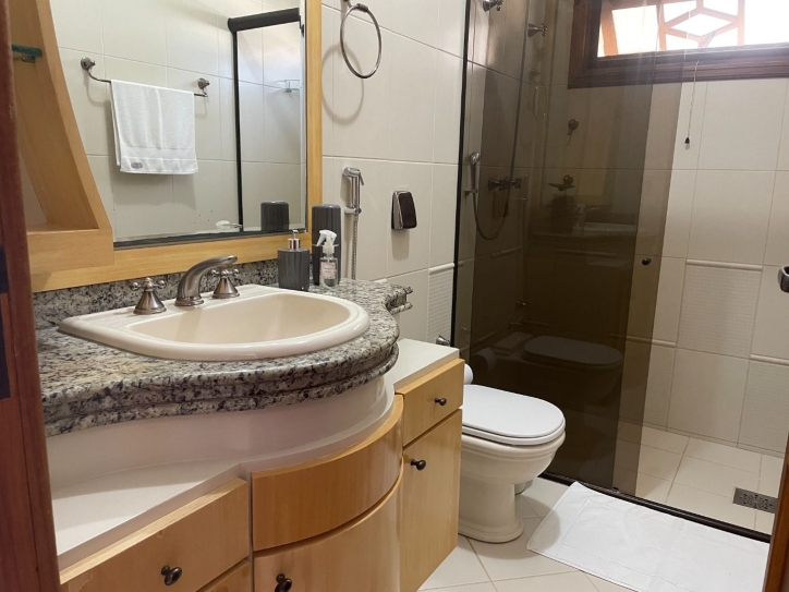 Casa para alugar com 5 quartos, 280m² - Foto 22