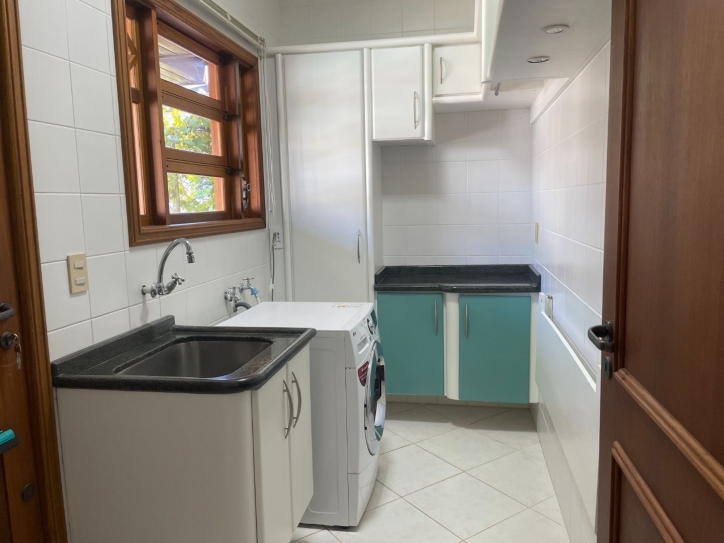 Casa para alugar com 5 quartos, 280m² - Foto 32
