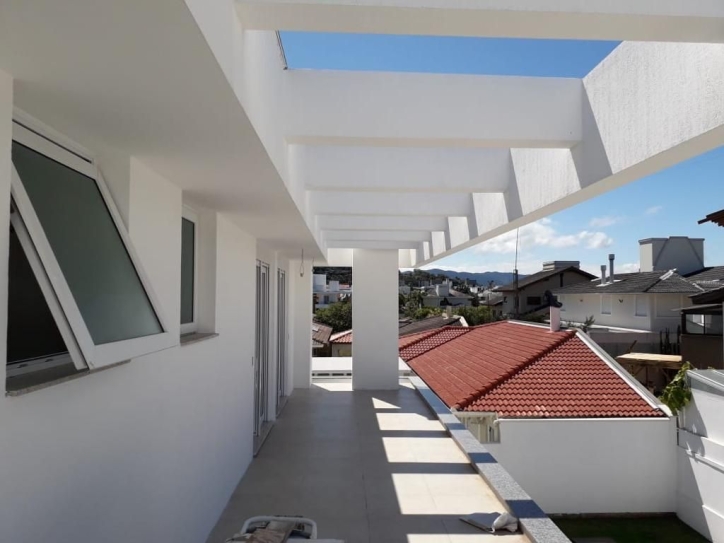 Casa à venda com 4 quartos, 570m² - Foto 6
