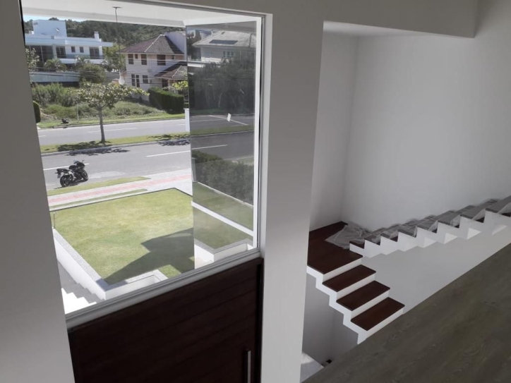 Casa à venda com 4 quartos, 570m² - Foto 8