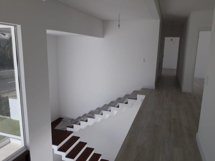 Casa à venda com 4 quartos, 570m² - Foto 9
