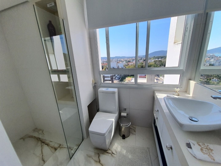 Cobertura à venda e aluguel com 4 quartos, 256m² - Foto 13