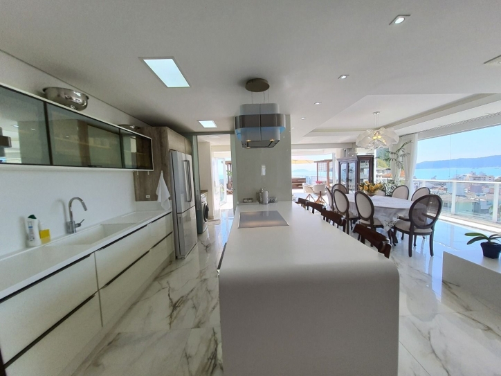 Cobertura à venda e aluguel com 4 quartos, 256m² - Foto 18