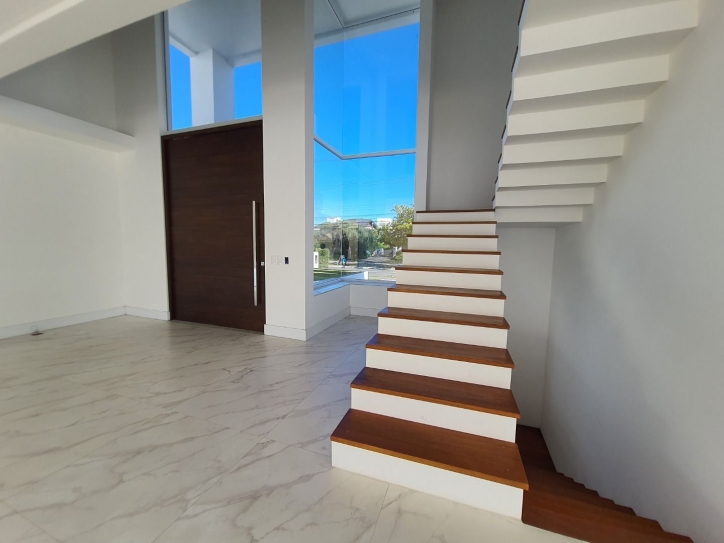 Casa à venda com 4 quartos, 570m² - Foto 11