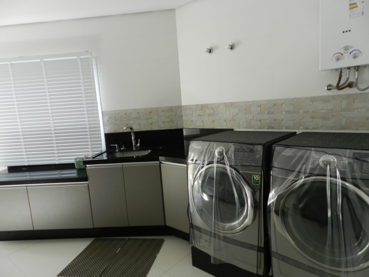 Casa à venda com 4 quartos, 750m² - Foto 12