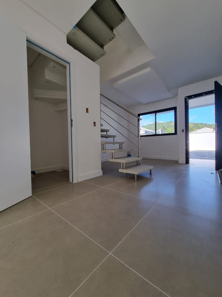Casa à venda com 2 quartos, 92m² - Foto 4