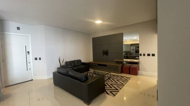 Apartamento para alugar com 3 quartos, 141m² - Foto 4