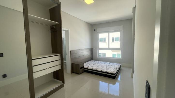 Apartamento para alugar com 3 quartos, 141m² - Foto 28