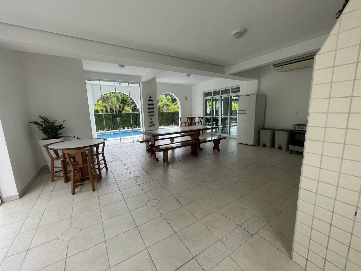 Apartamento à venda com 2 quartos, 99m² - Foto 27