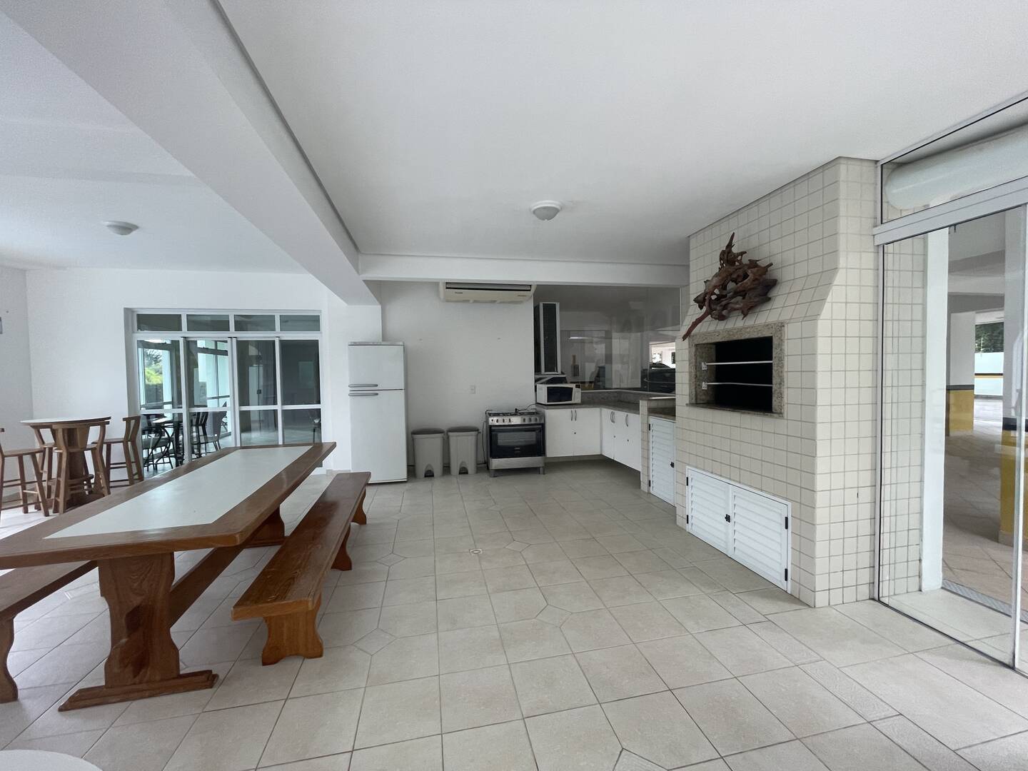 Apartamento à venda com 2 quartos, 99m² - Foto 28
