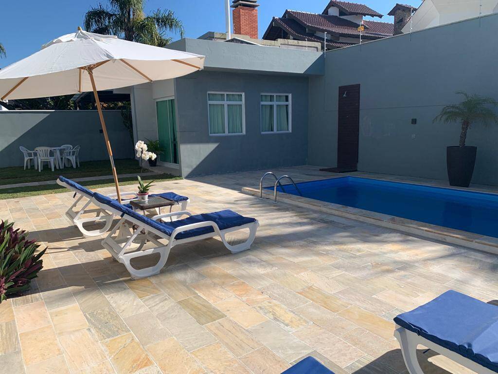 Casa, 6 quartos, 380 m² - Foto 1