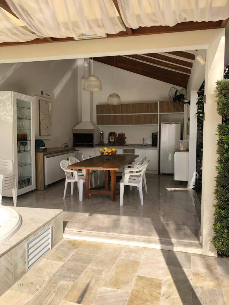 Casa, 5 quartos, 320 m² - Foto 1