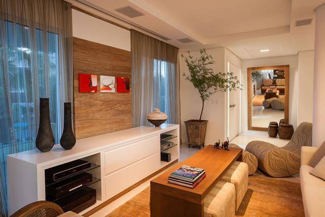 Casa à venda e aluguel com 4 quartos, 280m² - Foto 2