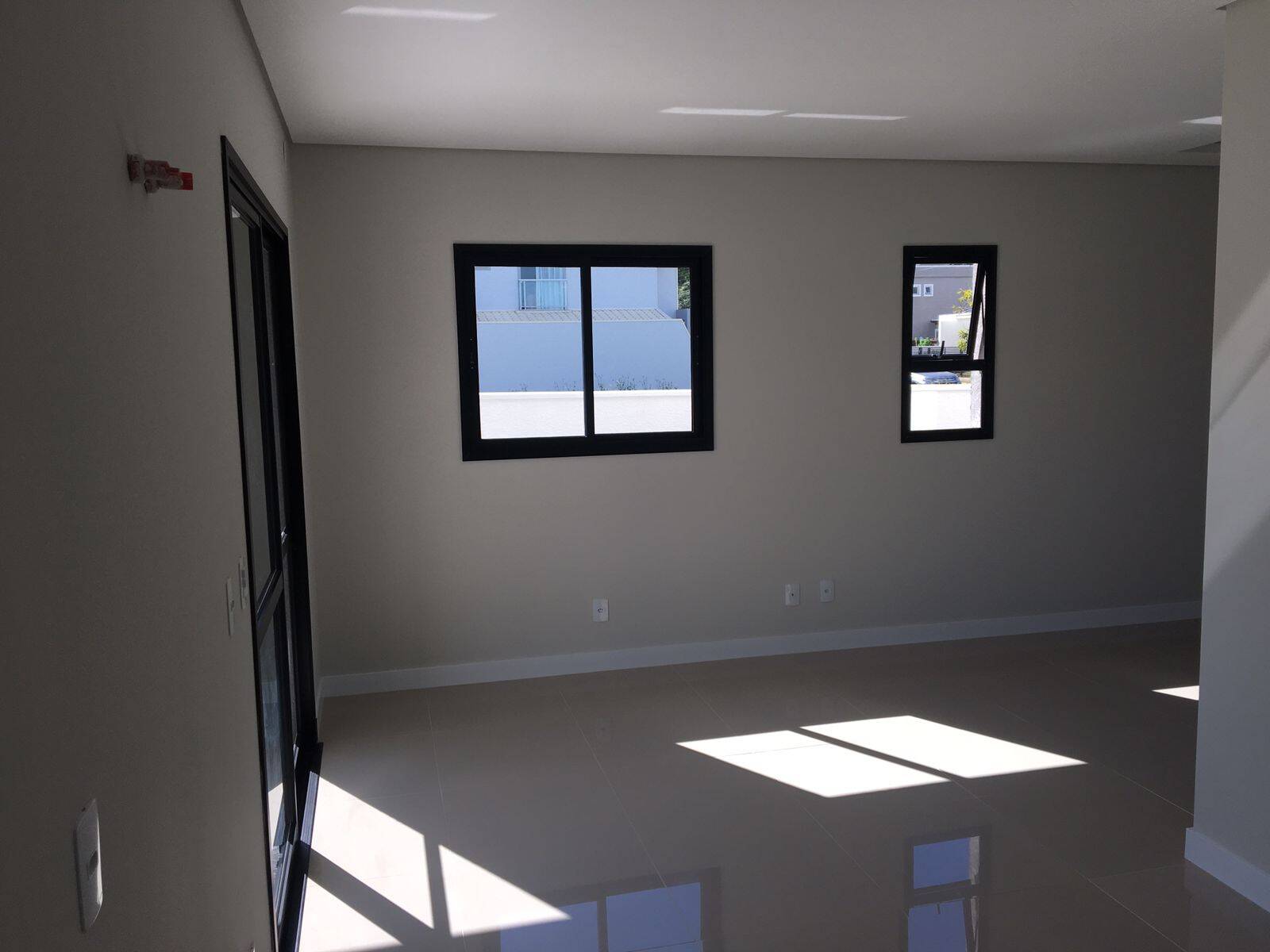 Casa à venda com 3 quartos, 130m² - Foto 10