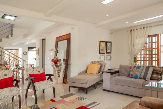 Casa, 4 quartos, 280 m² - Foto 1