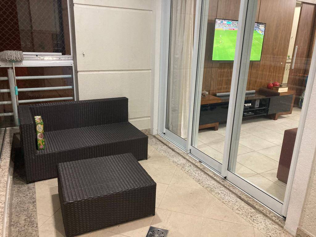 Apartamento para alugar com 3 quartos, 97m² - Foto 8