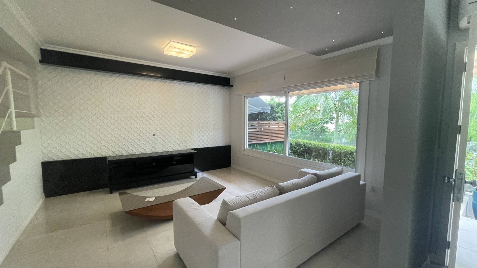 Casa à venda com 3 quartos, 220m² - Foto 3