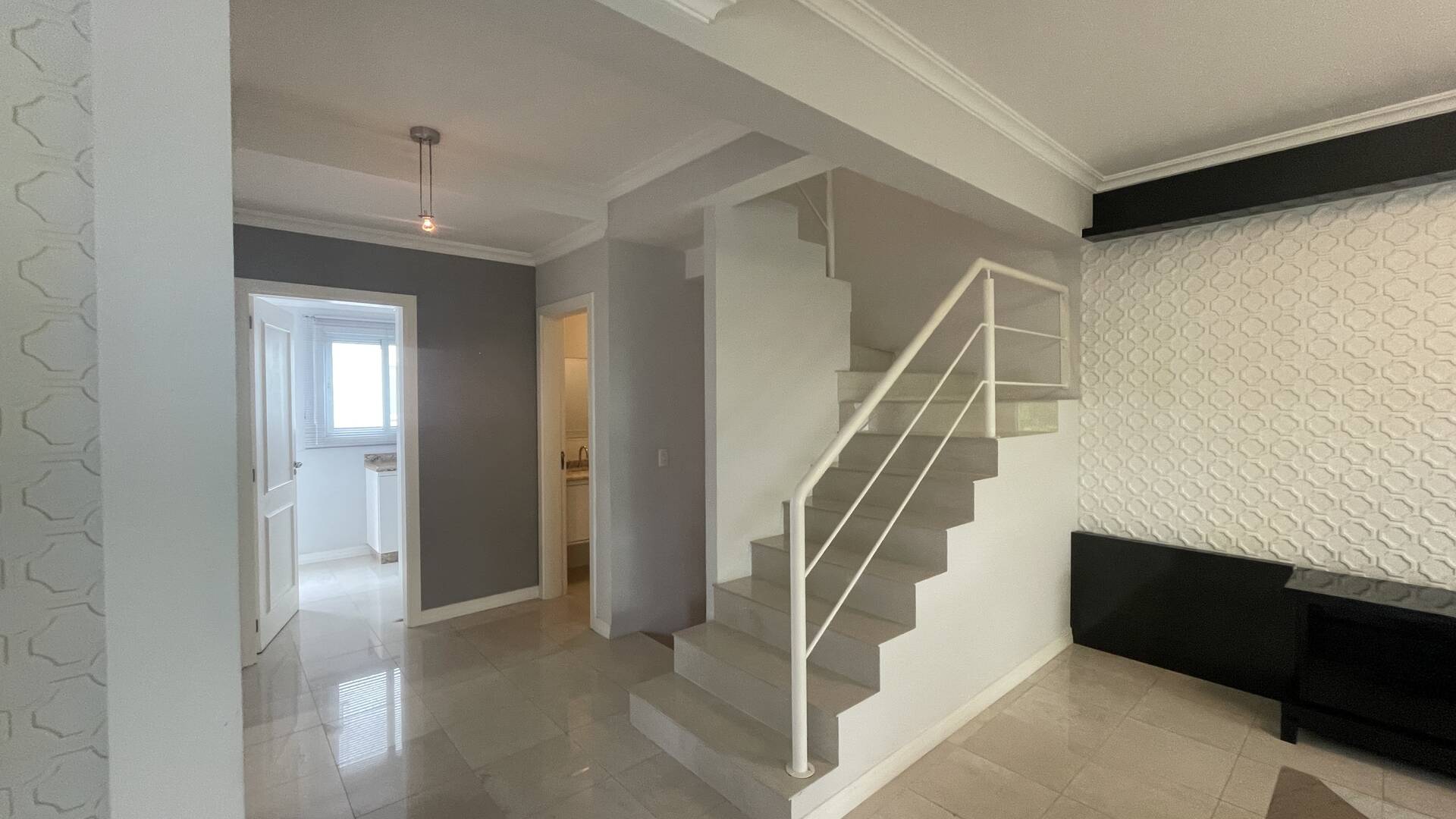 Casa à venda com 3 quartos, 220m² - Foto 4