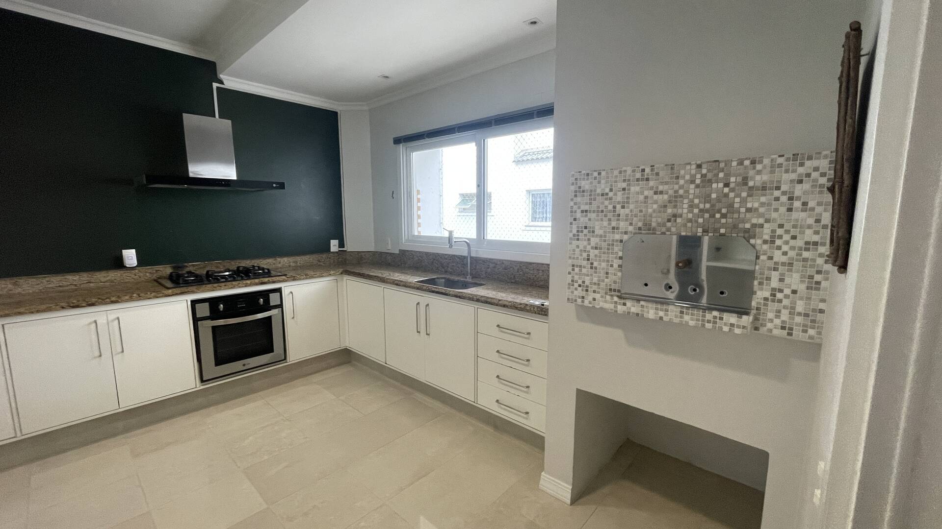 Casa à venda com 3 quartos, 220m² - Foto 8