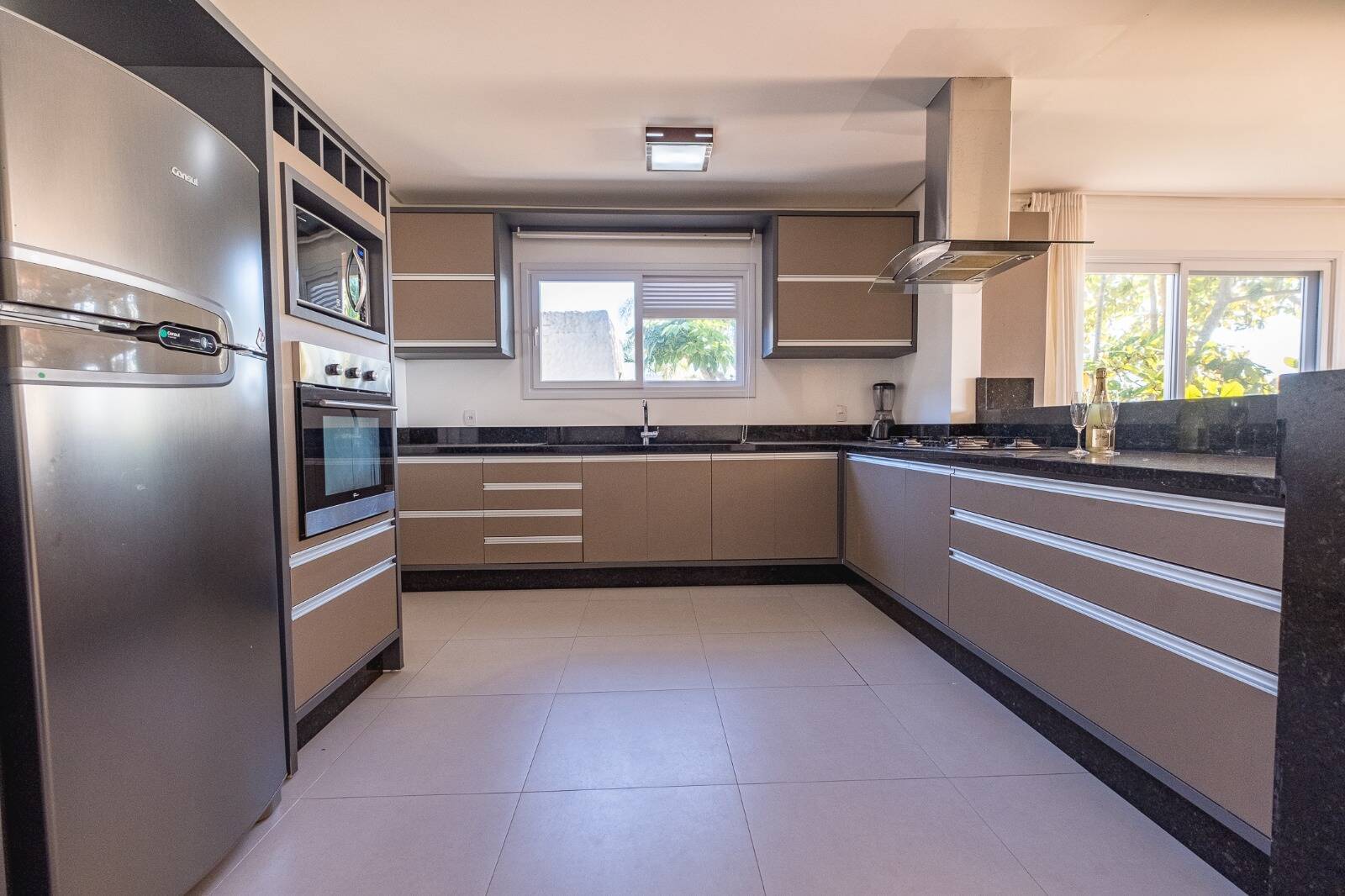 Apartamento à venda com 3 quartos, 132m² - Foto 7