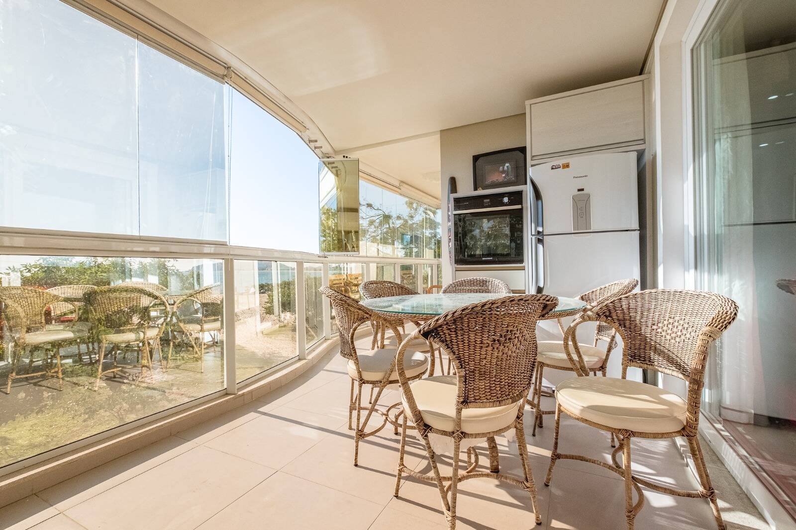 Apartamento à venda com 3 quartos, 132m² - Foto 3