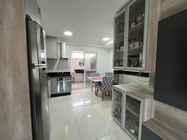Apartamento à venda com 2 quartos, 79m² - Foto 7