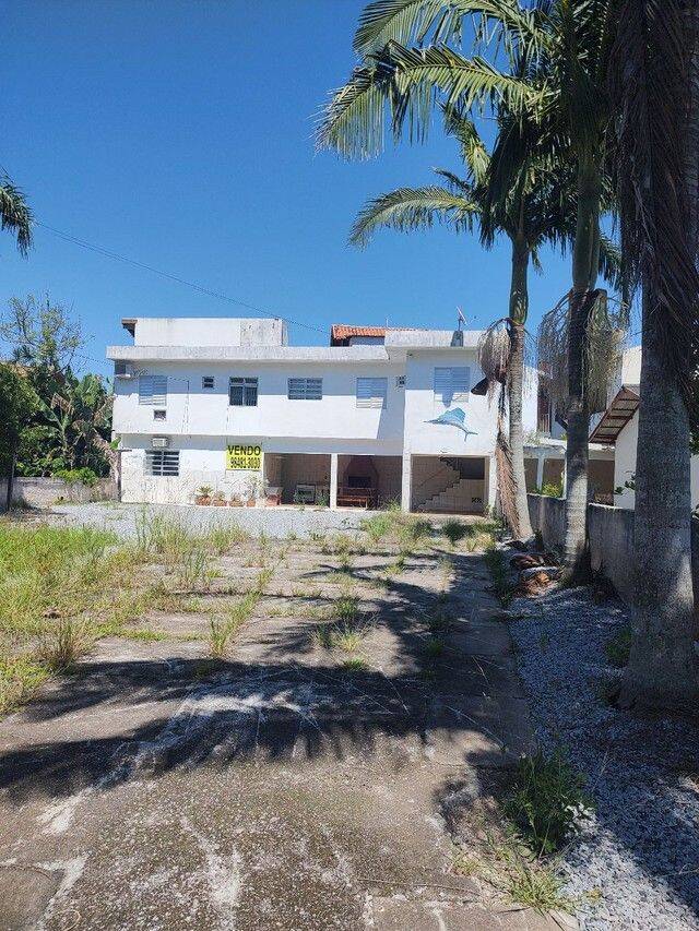 Casa à venda com 2 quartos, 134m² - Foto 1
