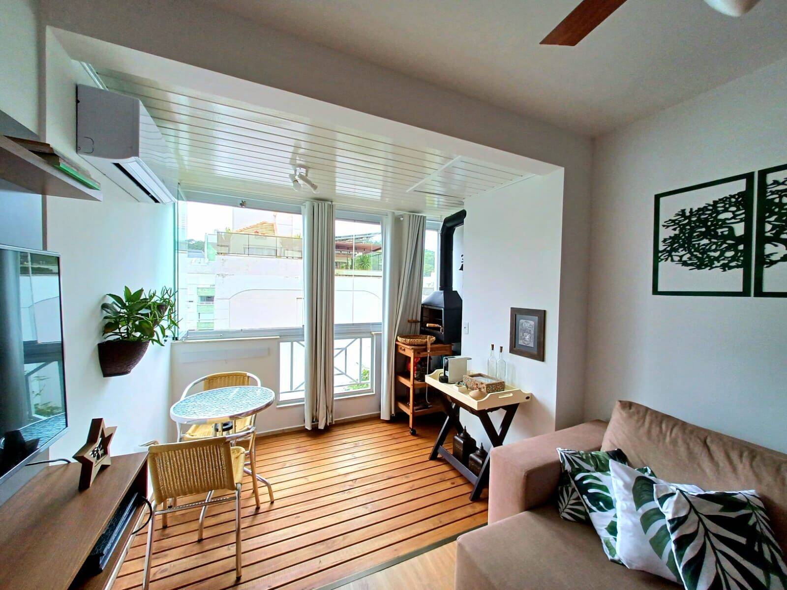 Apartamento à venda com 1 quarto, 46m² - Foto 2