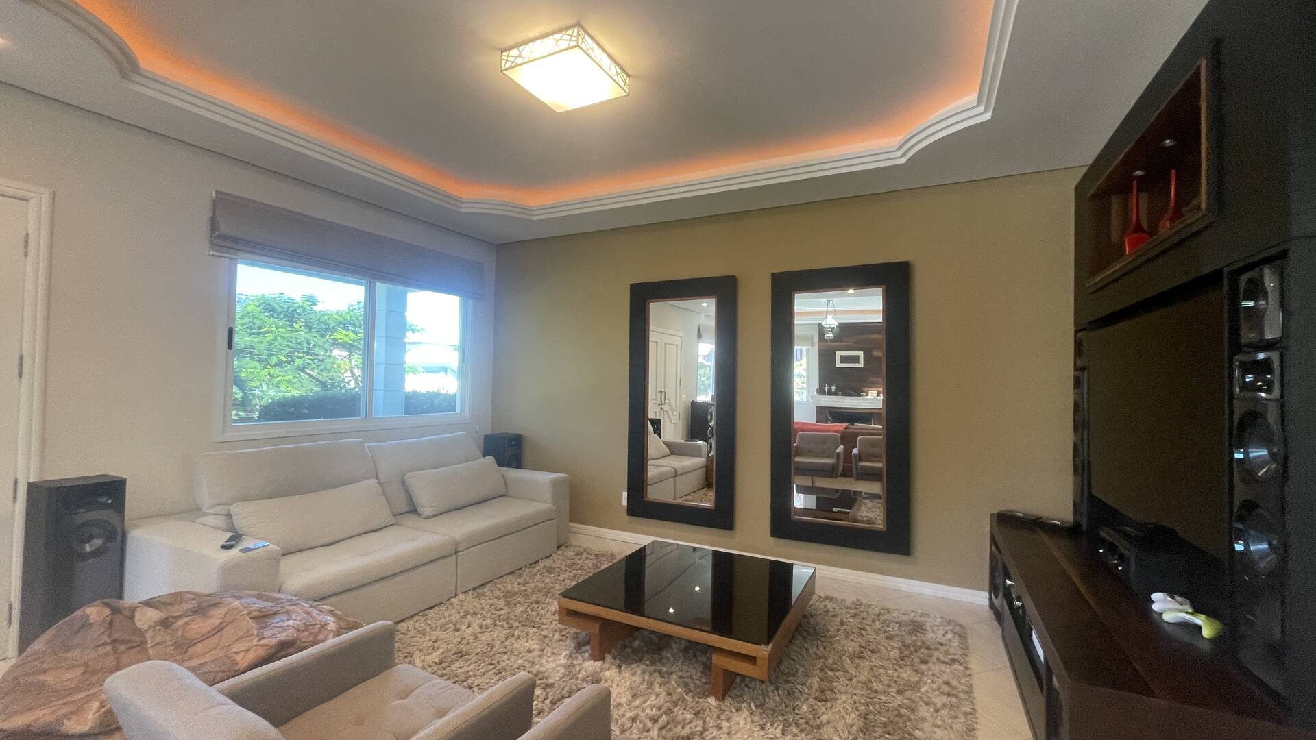 Casa de Condomínio à venda com 3 quartos, 349m² - Foto 2