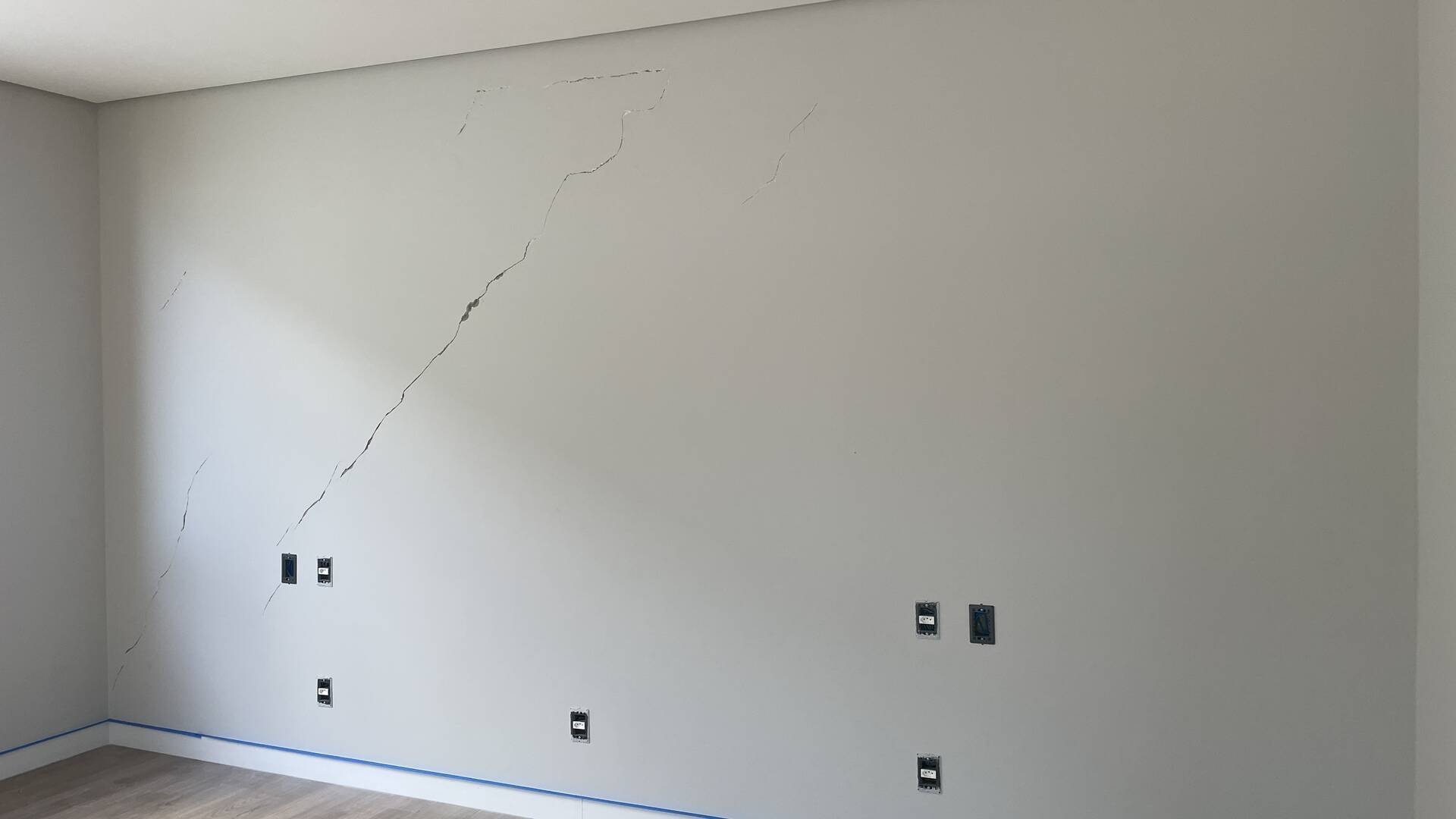 Casa à venda com 6 quartos, 1000m² - Foto 14