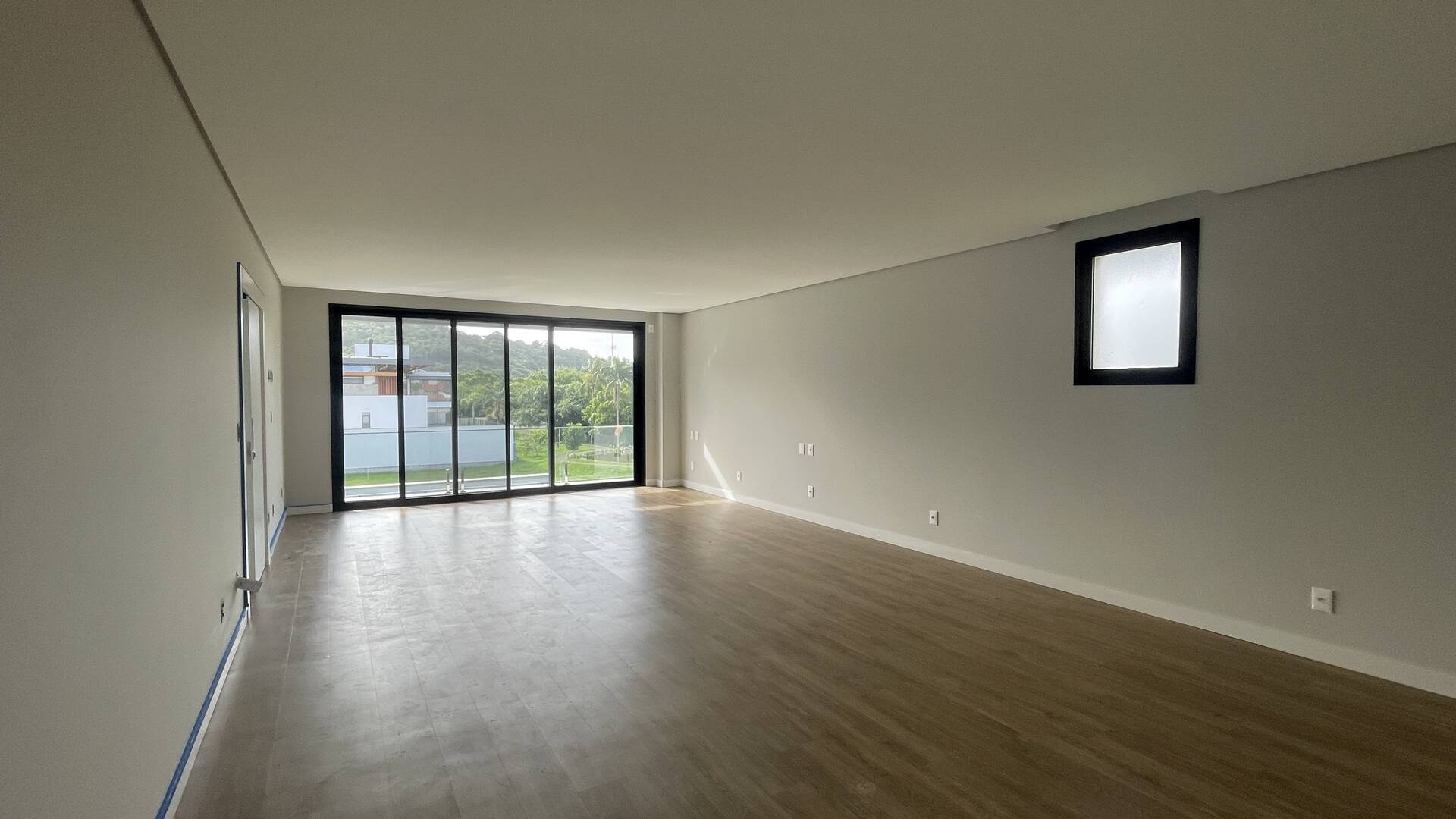 Casa à venda com 6 quartos, 1000m² - Foto 24