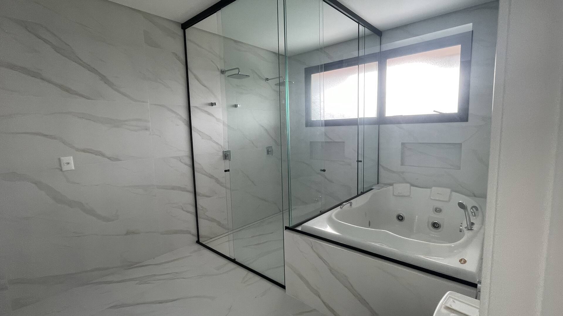 Casa à venda com 6 quartos, 1000m² - Foto 26