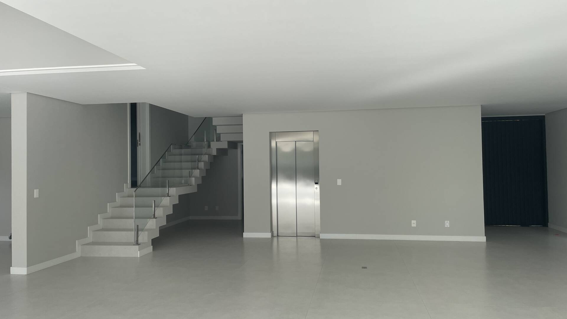 Casa à venda com 6 quartos, 1000m² - Foto 42