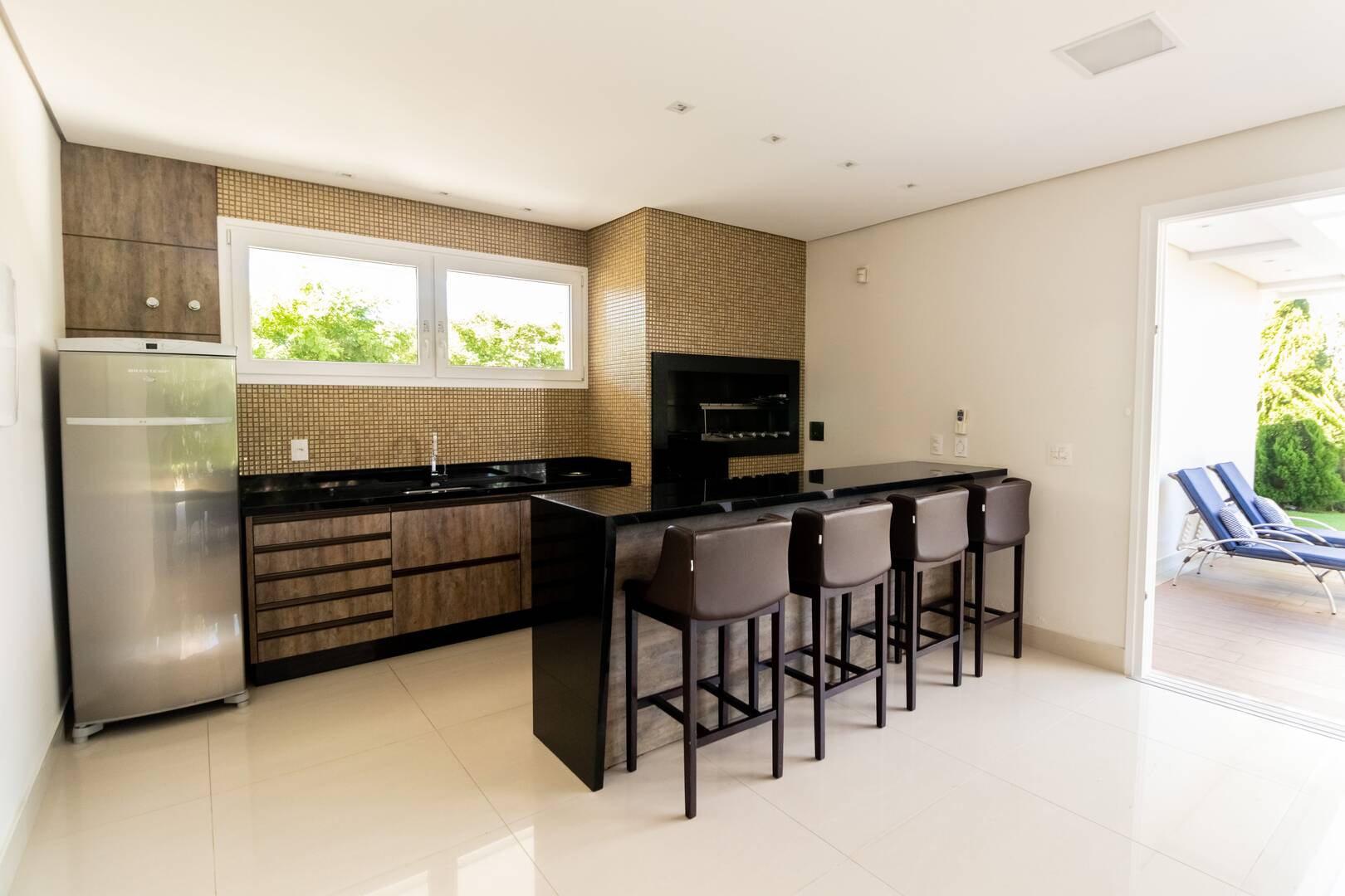 Casa à venda com 4 quartos, 470m² - Foto 7