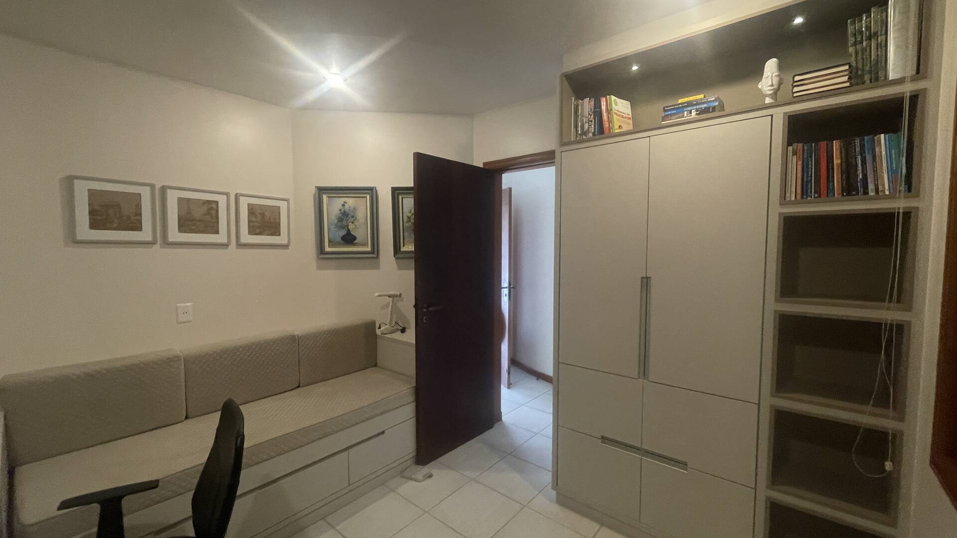 Casa à venda com 4 quartos, 350m² - Foto 3