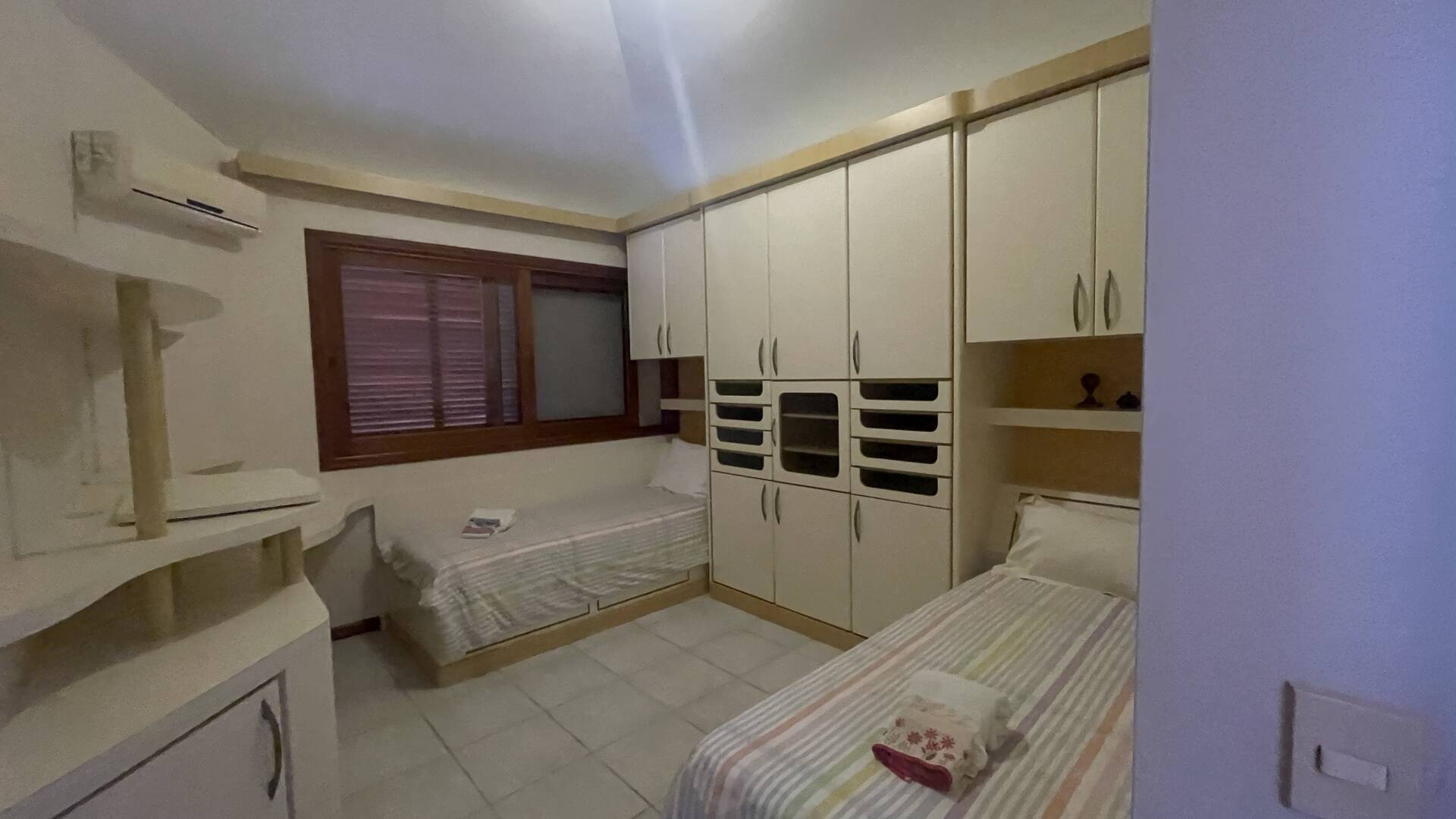 Casa à venda com 4 quartos, 350m² - Foto 25