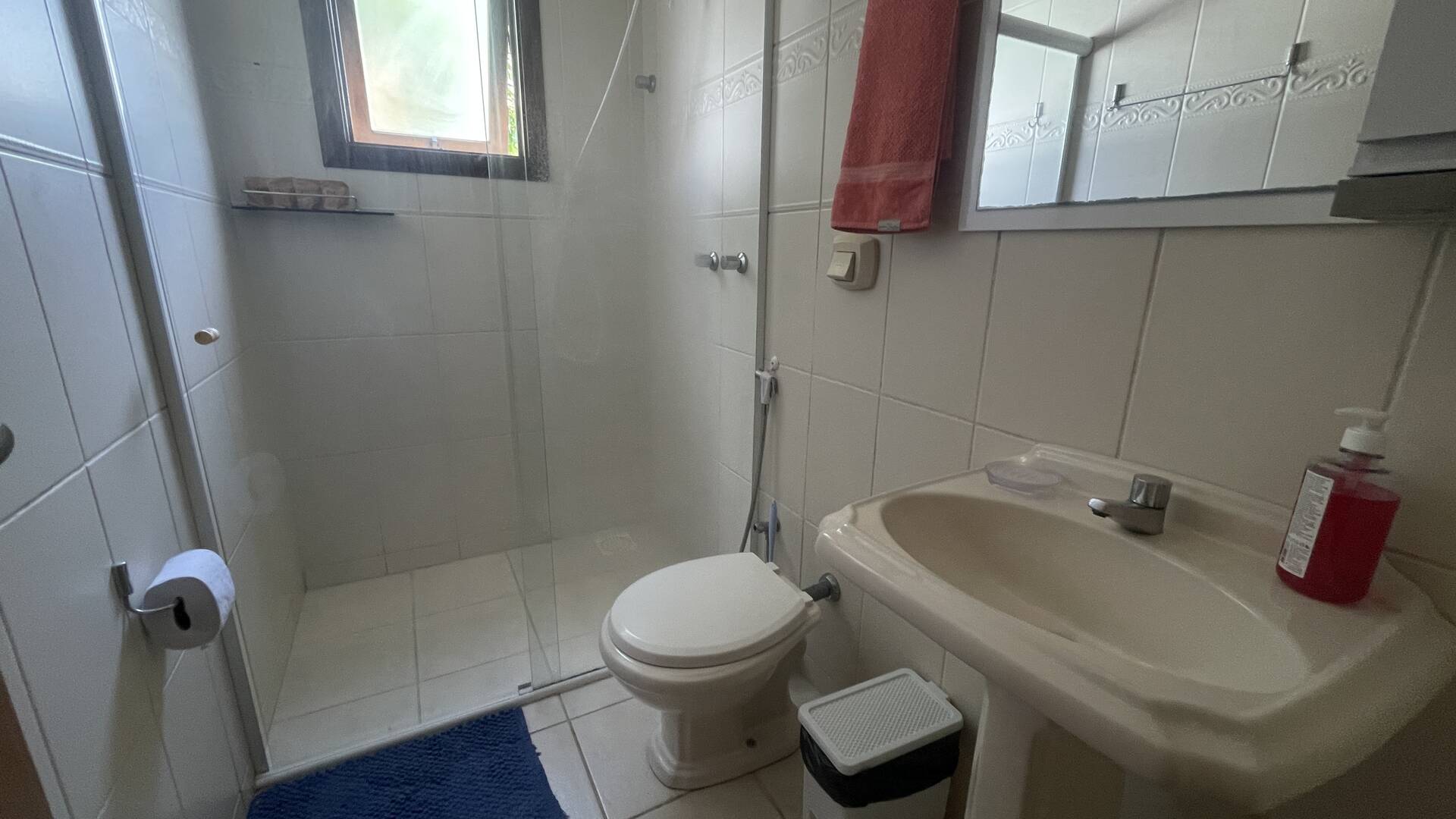 Casa para alugar com 4 quartos, 290m² - Foto 11