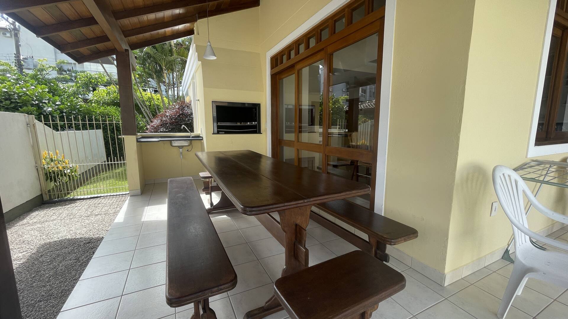 Casa para alugar com 4 quartos, 290m² - Foto 15