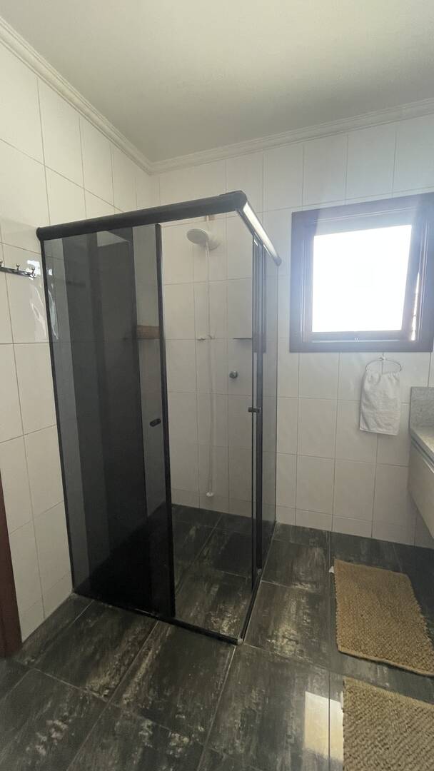 Casa para alugar com 4 quartos, 290m² - Foto 33