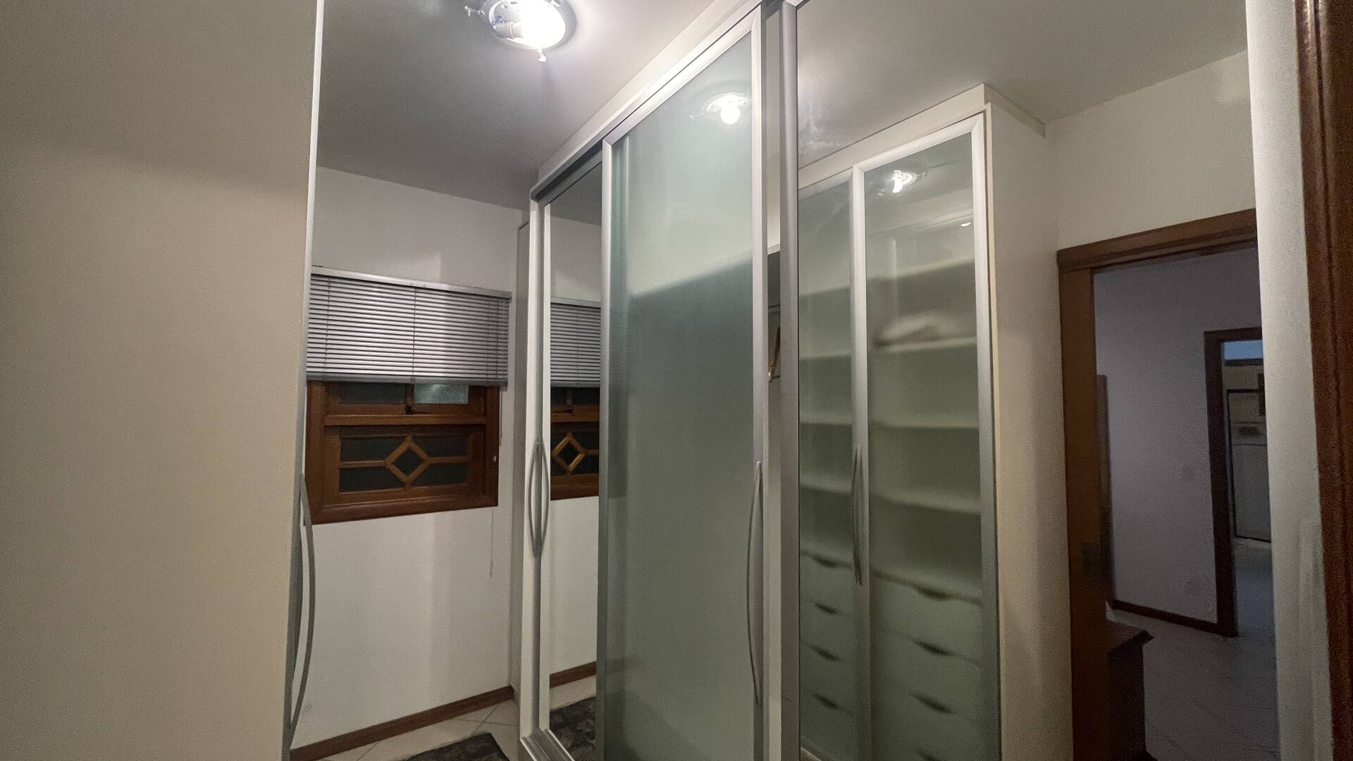 Casa para alugar com 6 quartos, 232m² - Foto 22