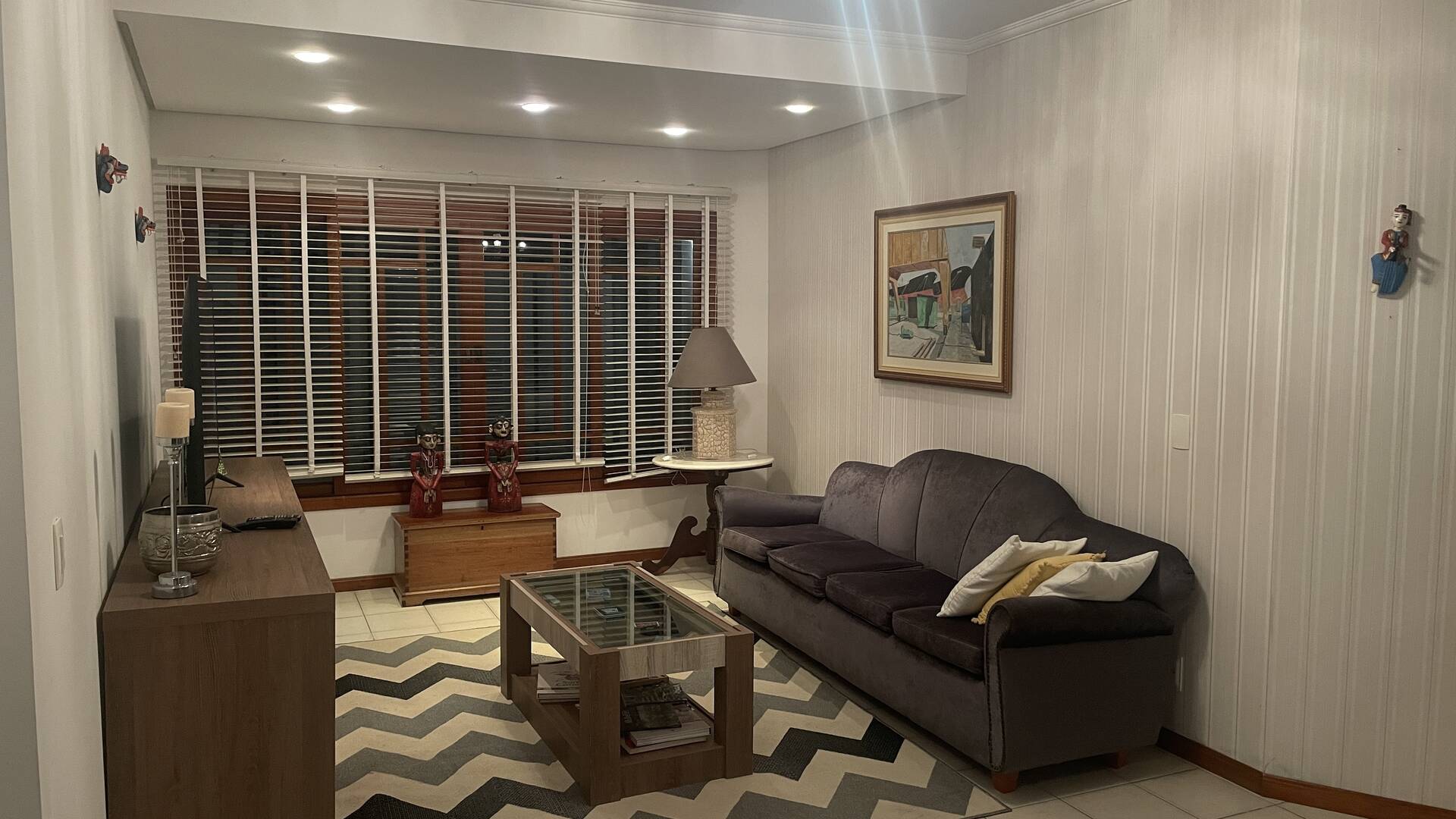Casa para alugar com 6 quartos, 232m² - Foto 2