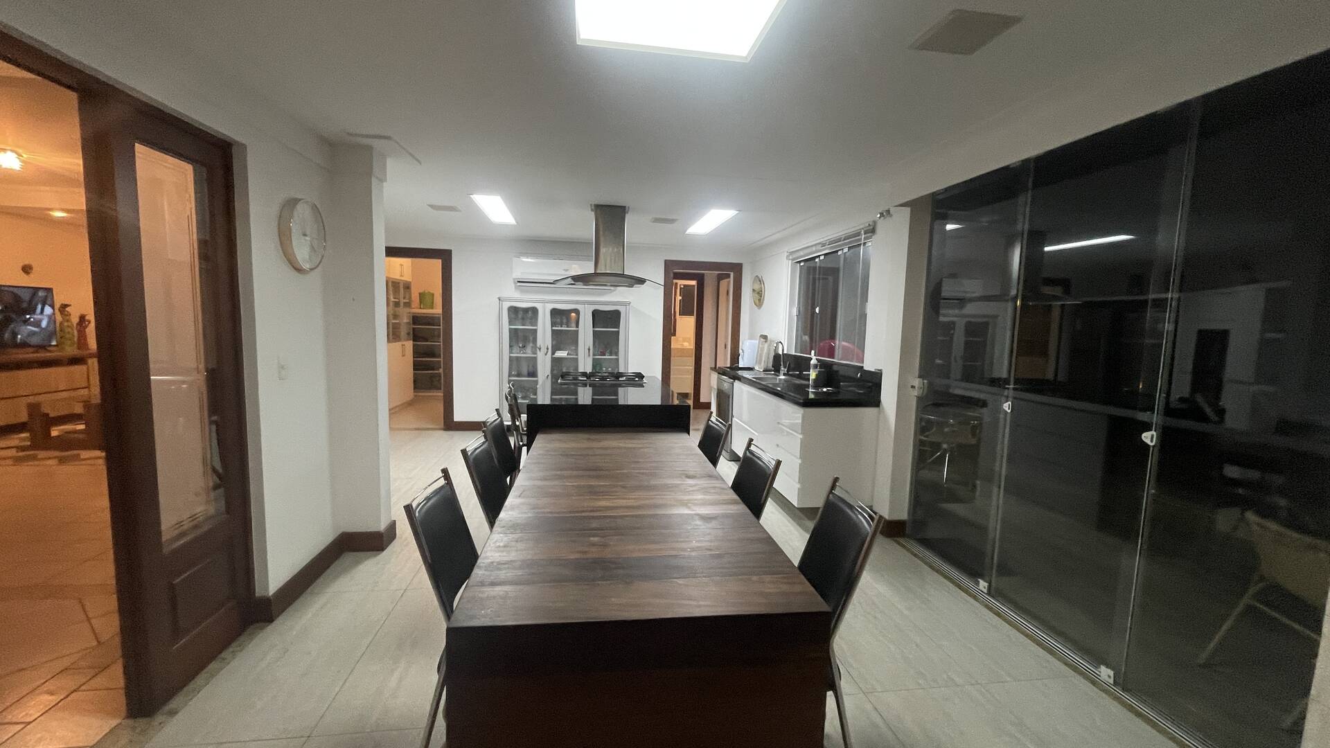 Casa para alugar com 6 quartos, 232m² - Foto 24