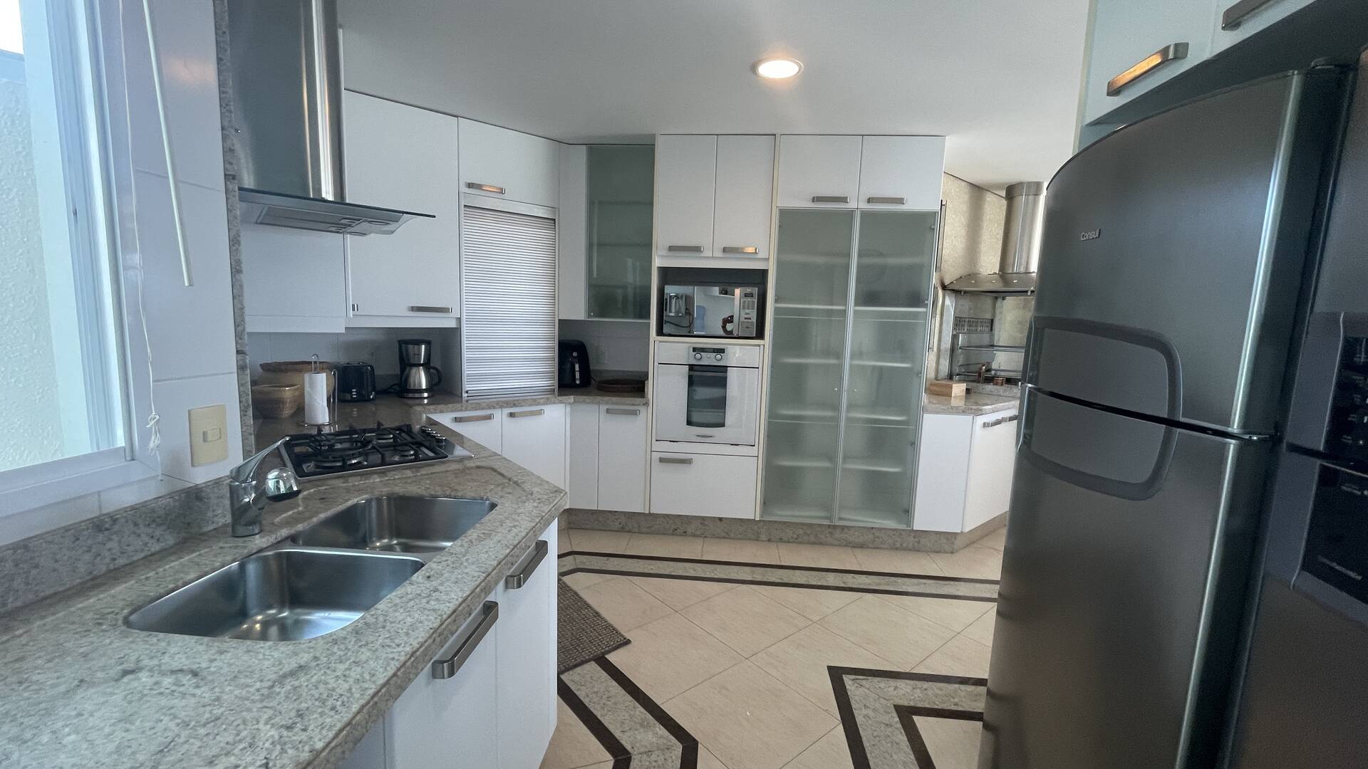 Cobertura para alugar com 3 quartos, 150m² - Foto 11