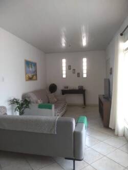 Casa, 4 quartos, 204 m² - Foto 1