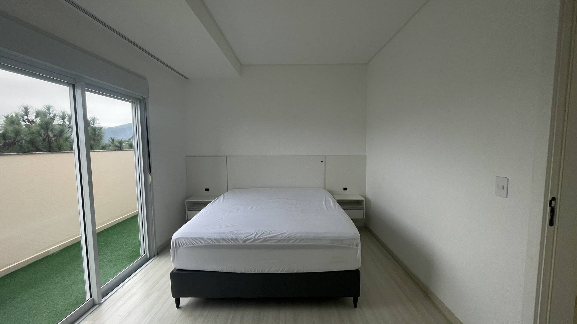 Apartamento para alugar com 3 quartos, 143m² - Foto 9