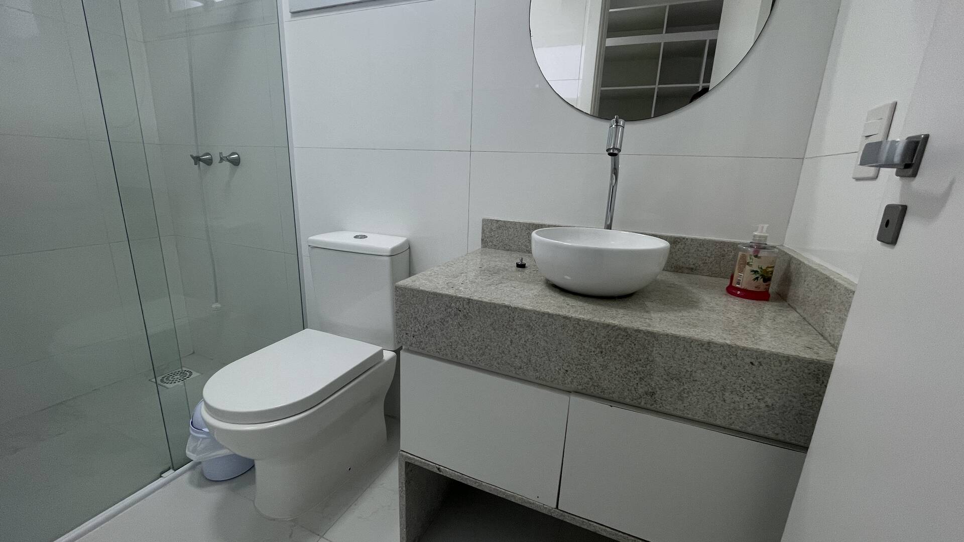 Apartamento para alugar com 3 quartos, 143m² - Foto 10
