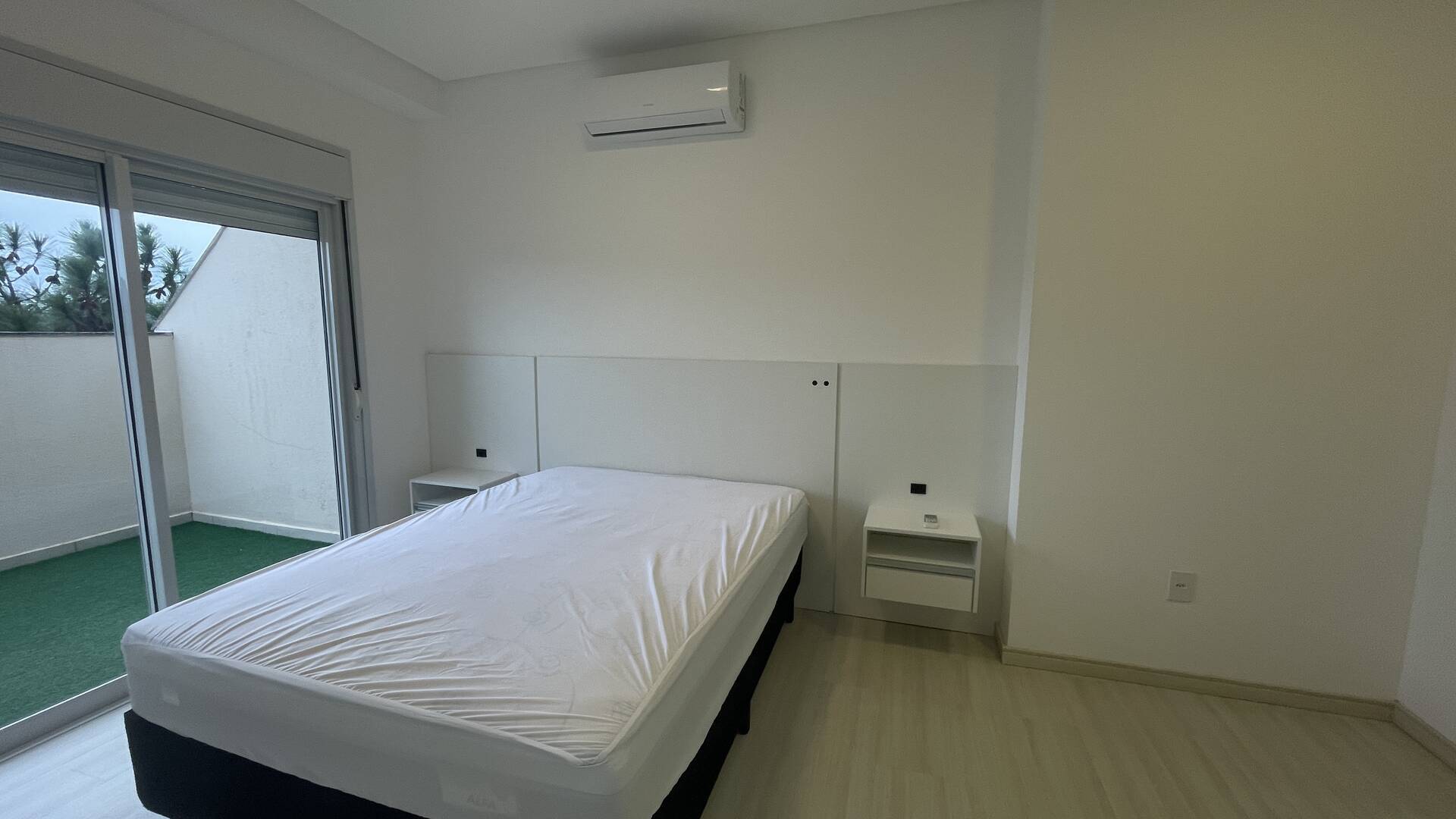 Apartamento para alugar com 3 quartos, 143m² - Foto 11